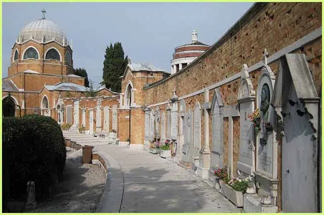 Guida turistica di San Michele: cosa vedere e fare, come arrivare, dove mangiare...