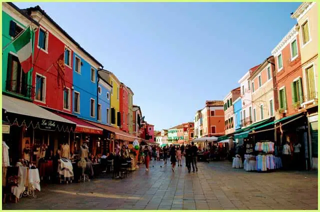 Guida turistica di Burano, cosa vedere e fare
