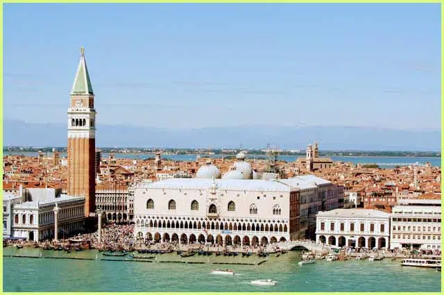Guida turistica di San Giorgio Maggiore: cosa vedere e fare, come arrivare, dove mangiare...